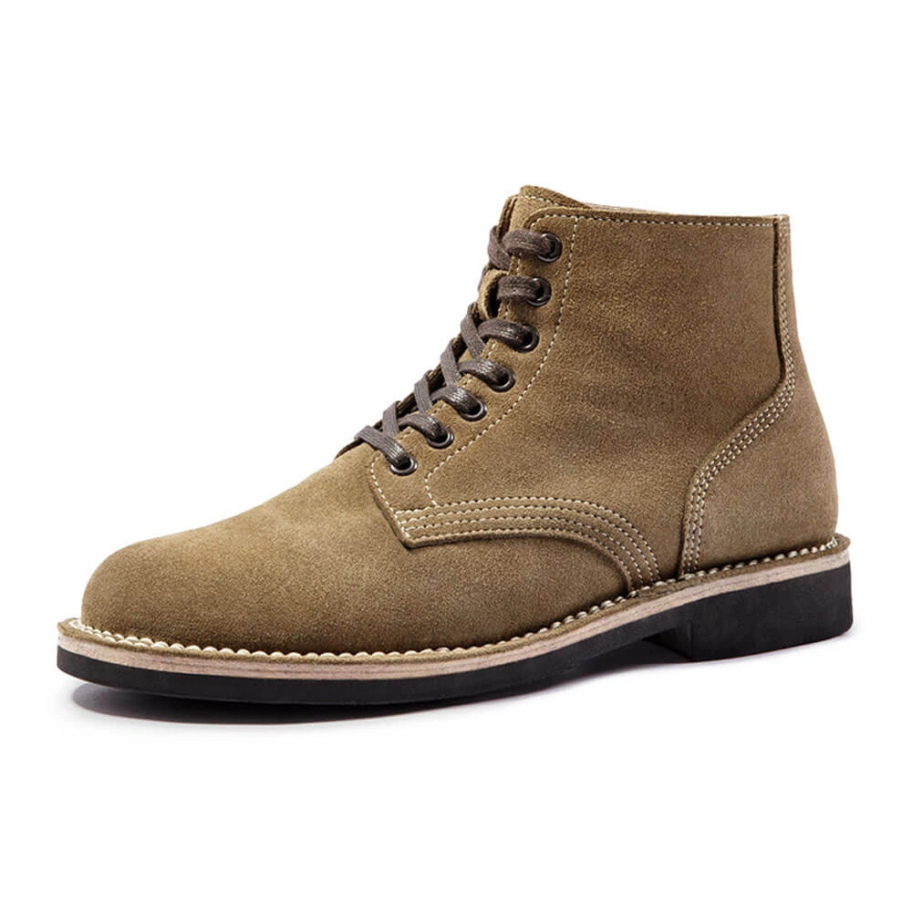 Brown Suede Boondockers: Nearly New, British Bloke's Boot Bonanza! Treat Your Feet Today!
