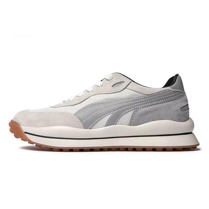 Arctic Fox's Classic Kick: Retro White Runners – Your Forrest Gump Adventure Awaits!